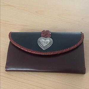 Chic Black and Brown Vintage Women's Wallet with Heart Accent